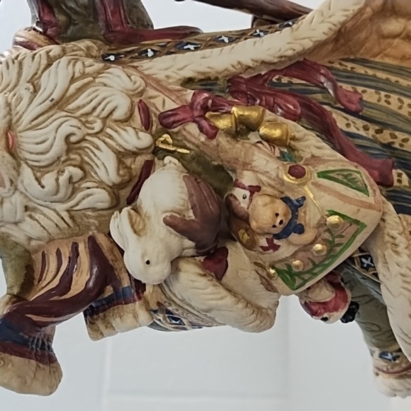 Vintage Musical Porcelain Santa with Bunnies Plays I wish you a Merry Christmas - Picture 11 of 16